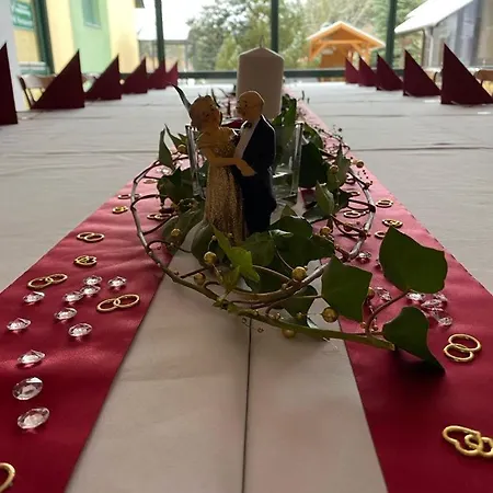 Forsthaus Luchsenburg ゲストハウス 3*